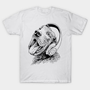 Hilarious dog t shirt hears music through headphone T-Shirt